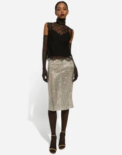 Sleeveless Chantilly lace top