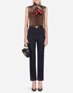 Sleeveless wool sweater with leopard print