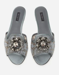 Slippers in lace with crystals