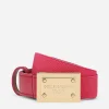 Stretch belt with logo tag