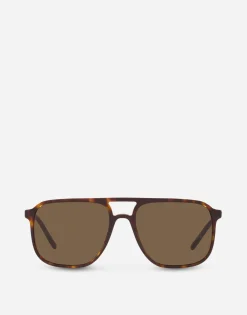 Thin profile sunglasses