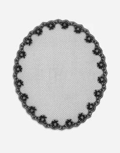 Tulle plumetis veil with lace trim
