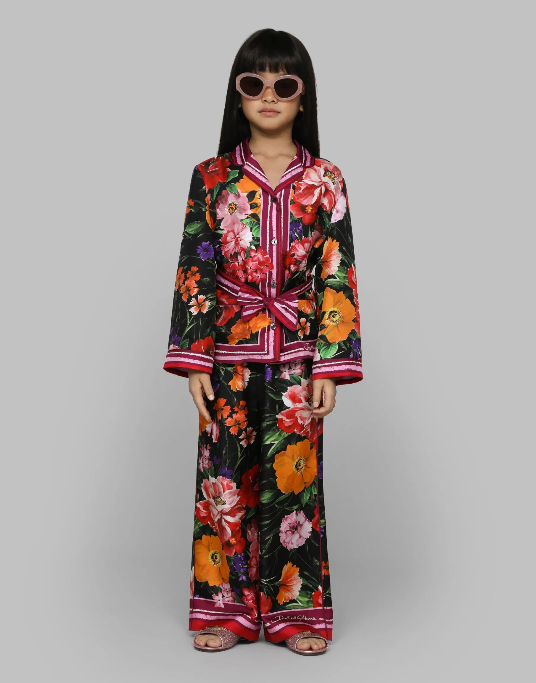 Twill shirt with floral print over a black background