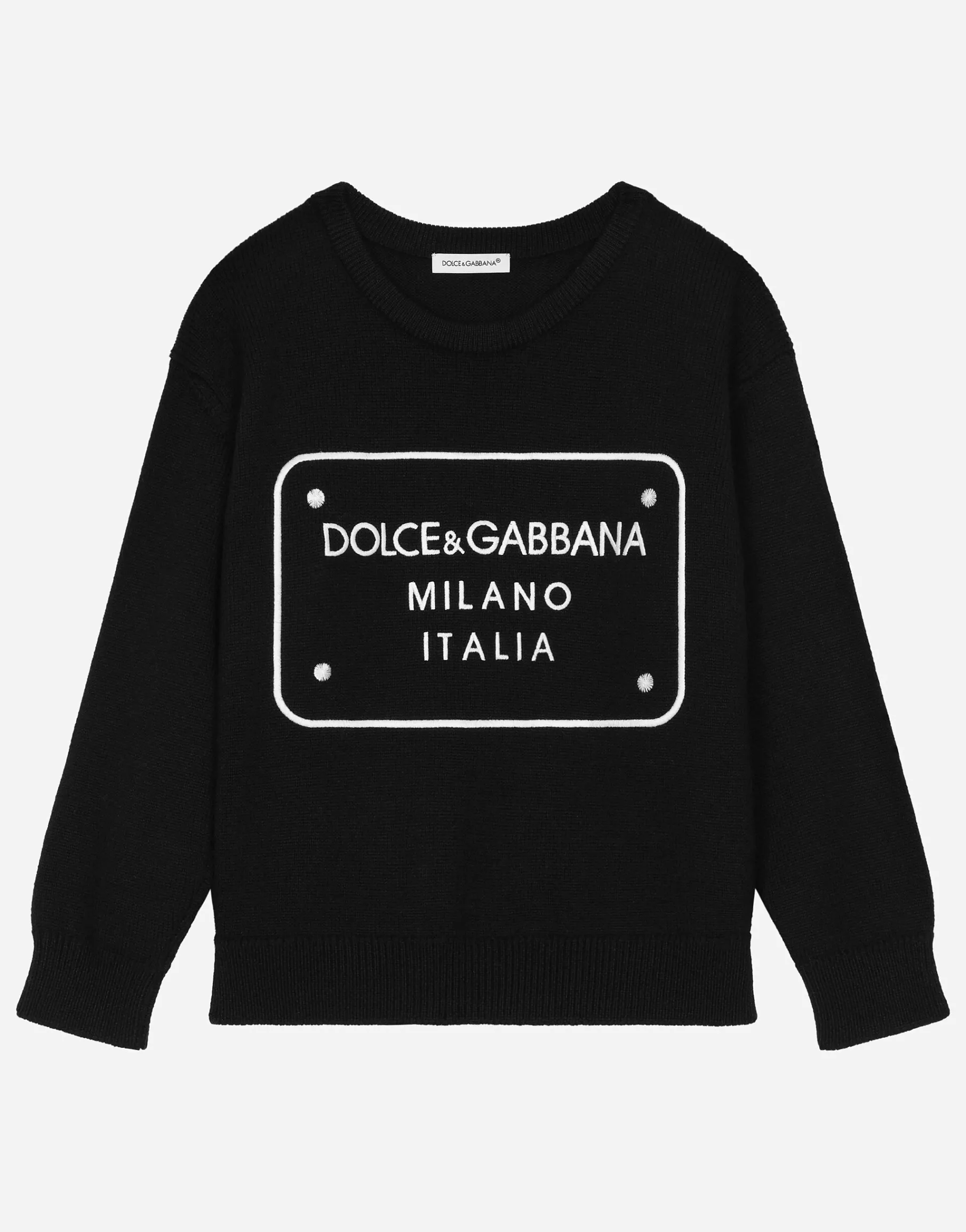 Wool pullover with branded tag