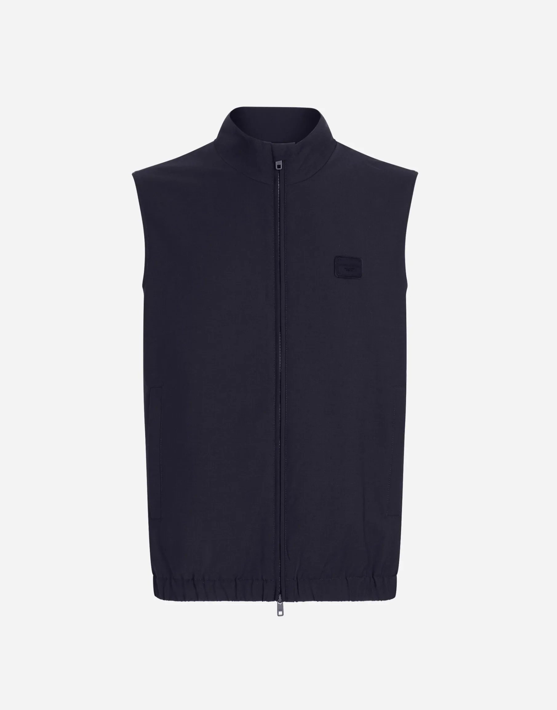 Woolen vest with tag