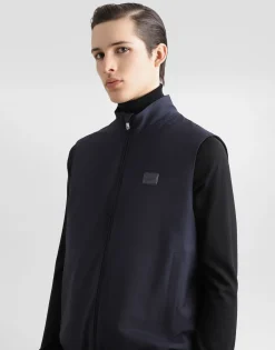 Woolen vest with tag